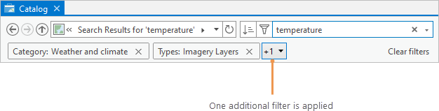 Bereich "Katalog" mit zwei aktiven Filtern in Textform und eine Schaltfläche mit Dropdown-Pfeil, die zeigt, dass ein dritter Filter aktiv ist